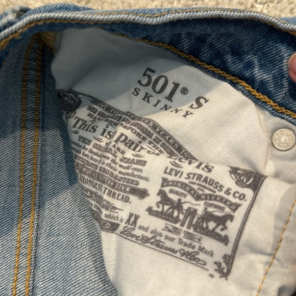 Levi’s 501 Skinny Jean - Picture 3 of 6